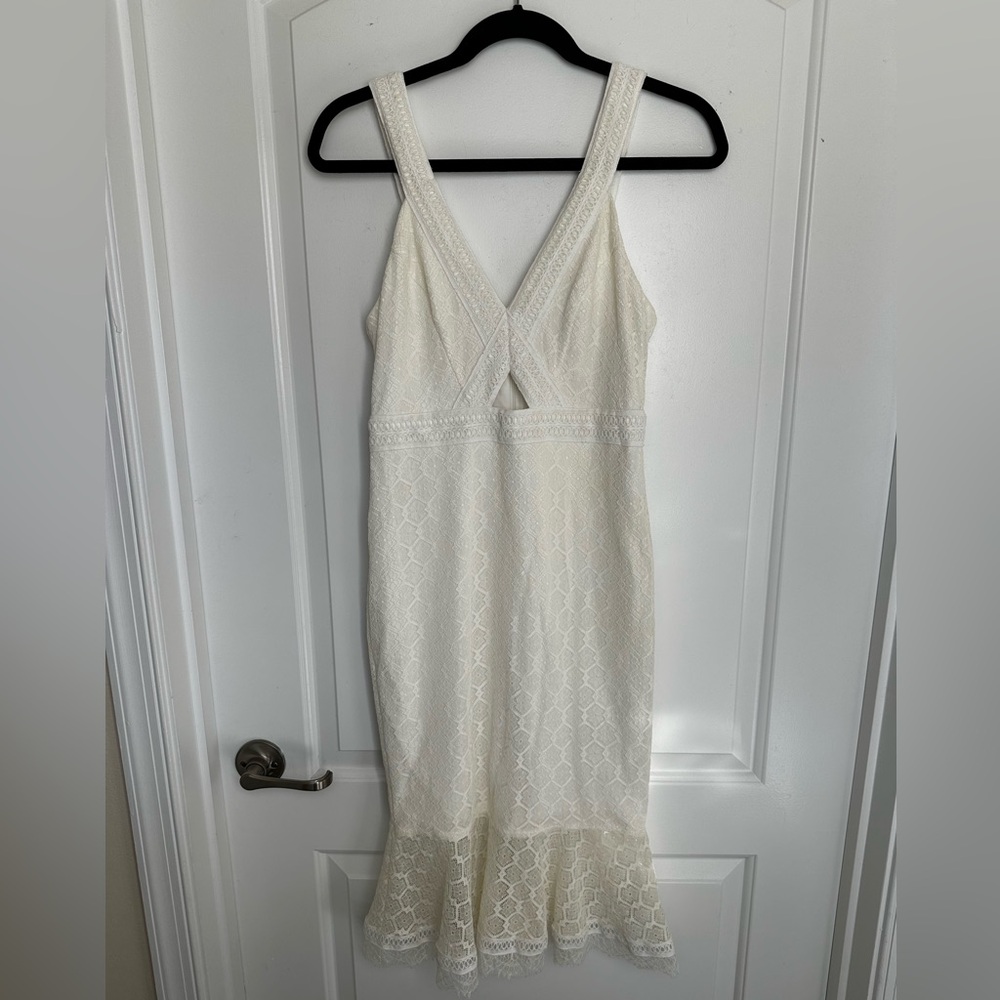 GUESS White Lace Cutout Mermaid Midi Dress